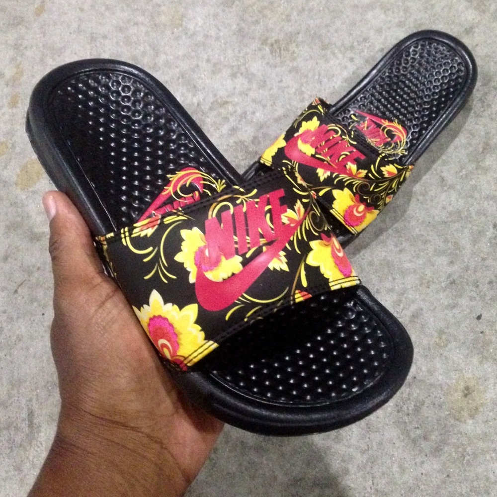 Women Nike Benassi " JDI "